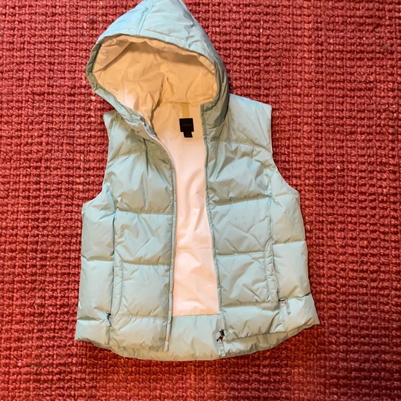 Express Women’s puffy vest - Picture 1 of 4